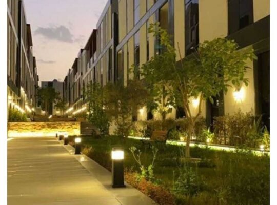 شقة من النرجس