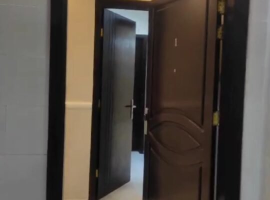 شقه تمليك مساحة 240متر5غرفه 2صاله4حمام