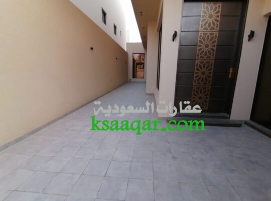 للبيع فيلا زاويه حي العارض 300