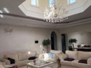 للبيع ملحق تمليك بالاضافة الى شقتين بالبدروم بمخطط البيعة بالطائف