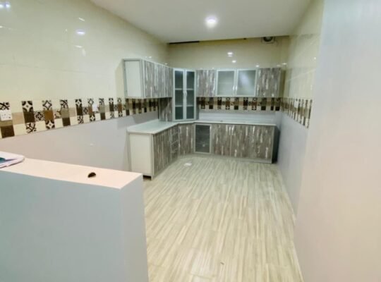 للبيع ملحق تمليك بالاضافة الى شقتين بالبدروم بمخطط البيعة بالطائف