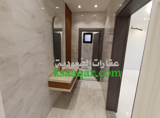 للايجار شقه فاخره جدا ف حي الياقوت جديده