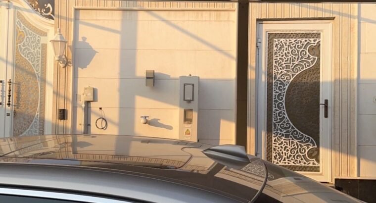 فلة للإيجار مكيفات راكبة ومطبخ