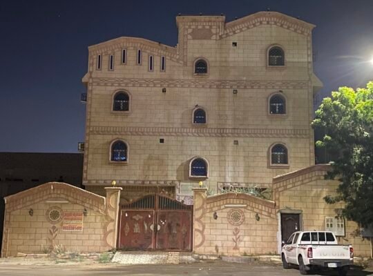 عماره 7شقق يبلها تعديل خفيف السعر 700الف