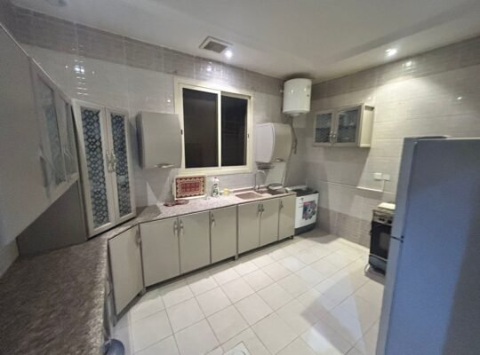 غرفة مفروشة في حي قرطبة الرياض لشخص غير مدخن لمدة ٦ شهور