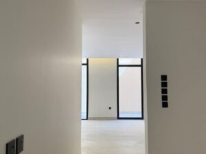 للبيــــــــع فيلا مساحة ٢٥٠ حي الرمال