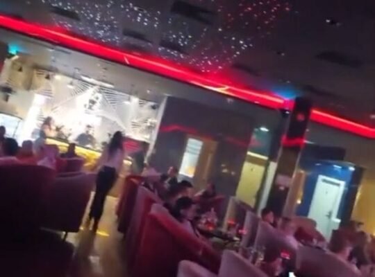 كافيه لاونج بالعزيزية للبيع