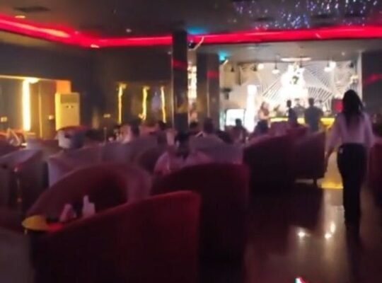 كافيه لاونج بالعزيزية للبيع